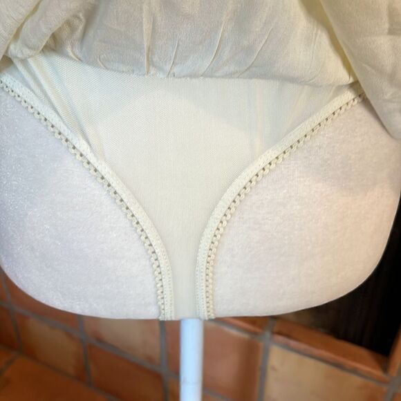 Free People Cream Cleo ruched sleeve bodysuit, S! - Picture 6 of 9